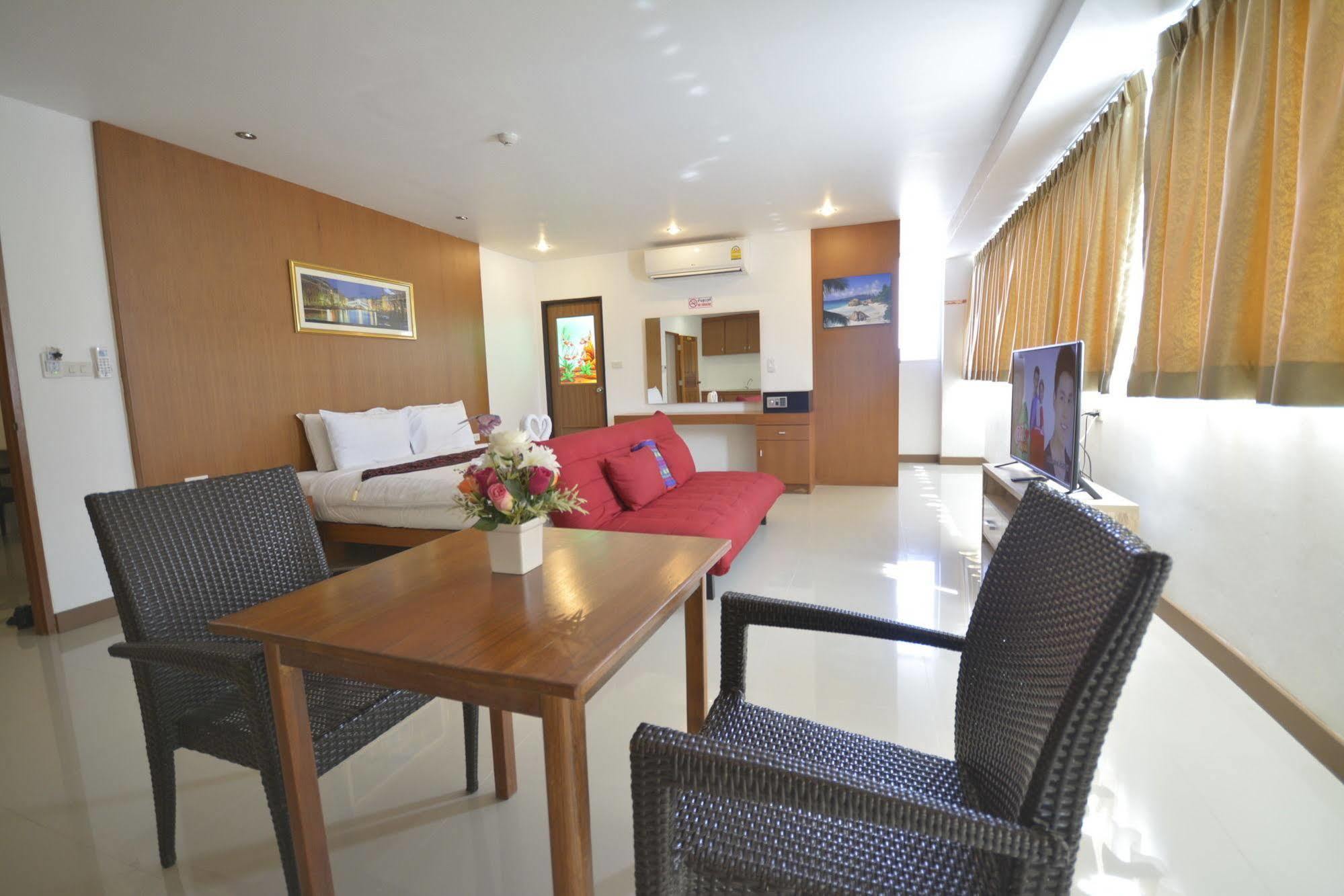 The Patong Center Hotel Phuket Exterior photo